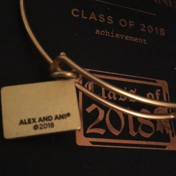 Alex and Aní Class of 2018 achievement - Picture 3 of 7